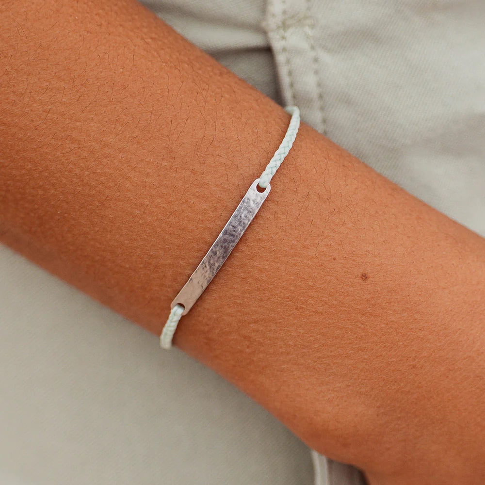 Hammered Bar Charm Bracelet-Bracelet-Puravida-Winter Fresh-SchoolBagsAndStuff
